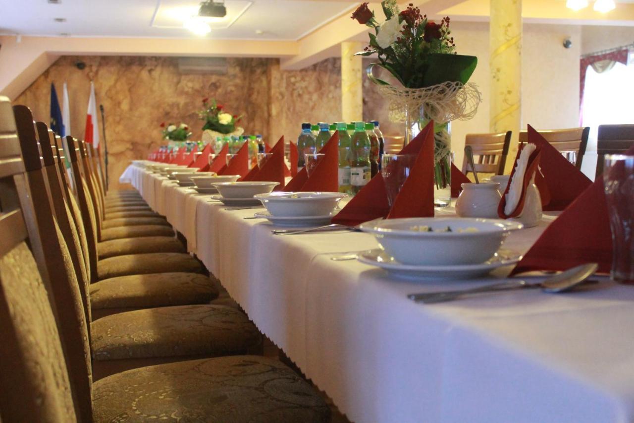 Отель Pensjonat I Restauracja Nowak Лапше-Нижне Экстерьер фото