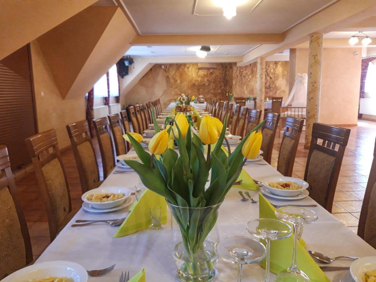 Отель Pensjonat I Restauracja Nowak Лапше-Нижне Экстерьер фото